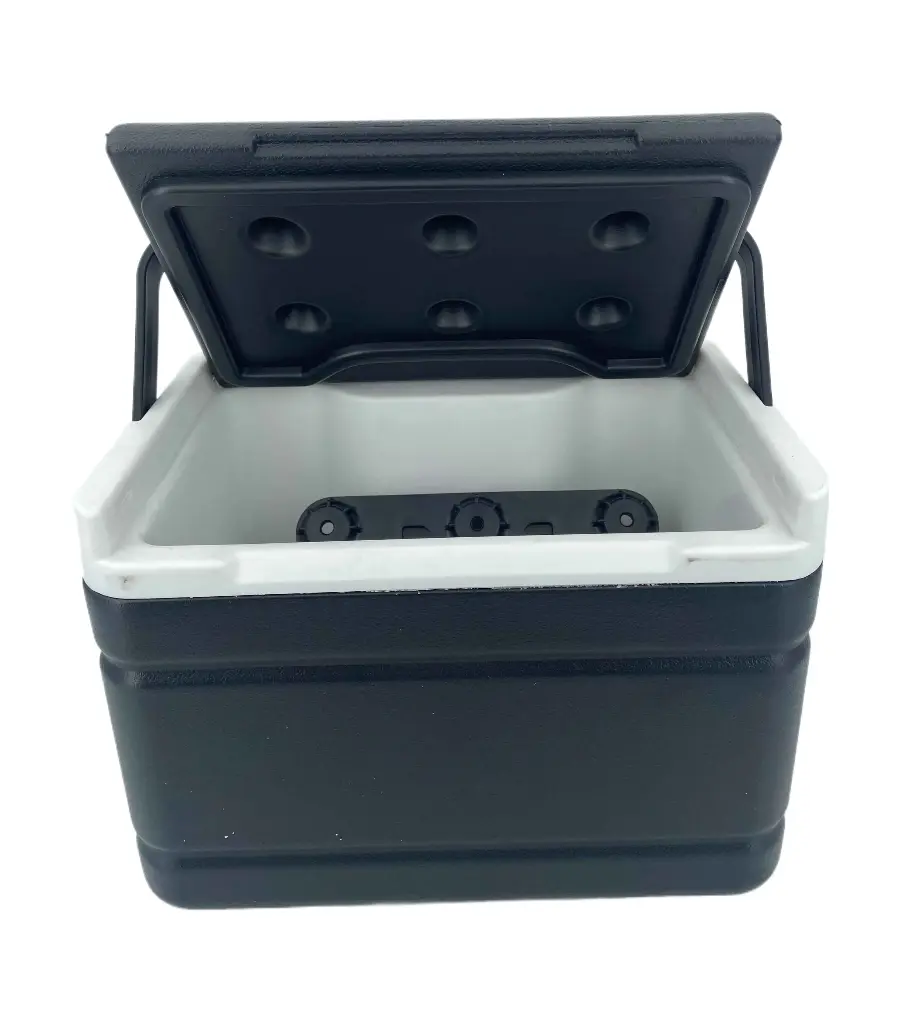 Cooler kit with bracket