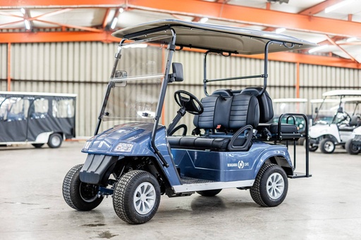 Occasie Eagle Classic 4 Plaatsen 2023 - Blauw met zwarte zetels