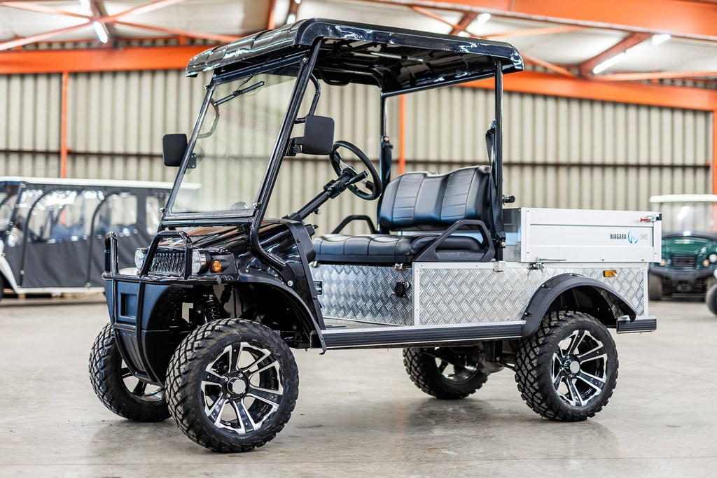 Used HDK Cargo L Lithium registered 2023 - Black with black seats