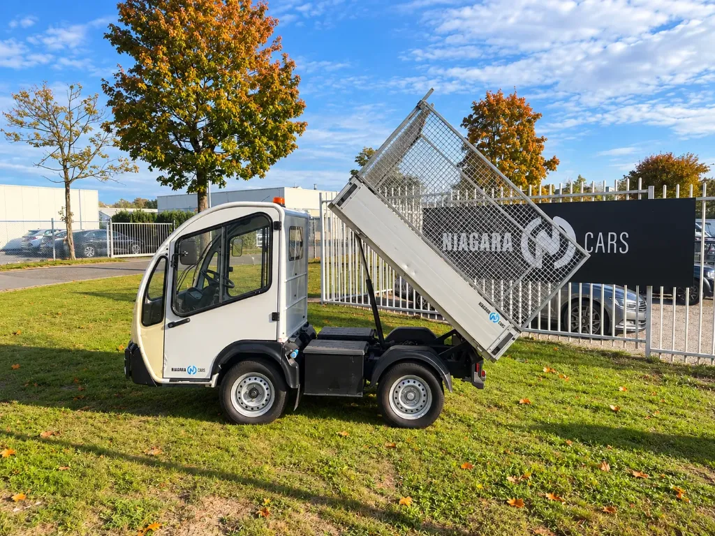 Used Goupil G3 Short, 2016, Registered – White with Black Seat